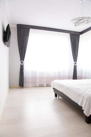 Апартаменты Apartamenty Stepana Bandery 35 Трускавец Апартаменты-18