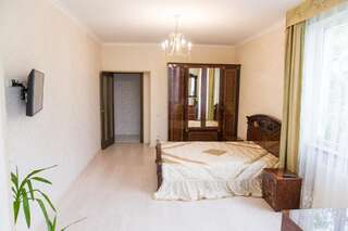 Апартаменты Apartamenty Stepana Bandery 35 Трускавец Апартаменты-54