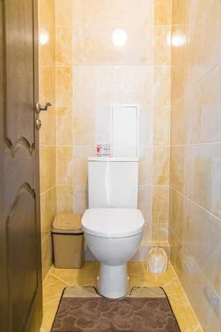 Апартаменты Apartamenty Stepana Bandery 35 Трускавец Апартаменты-85